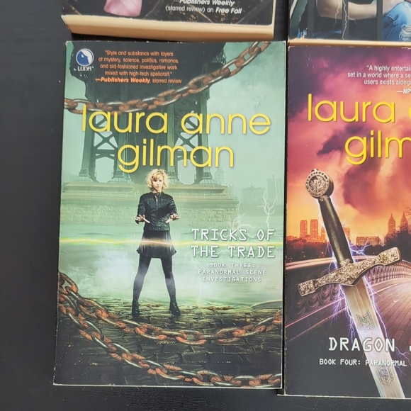 Paranormal Scene Investigations Series 1-4 Hard Magic by Laura Anne Gilman books - Picture 9 of 15